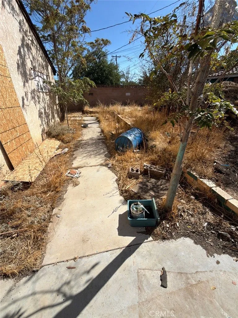 main property photo 8