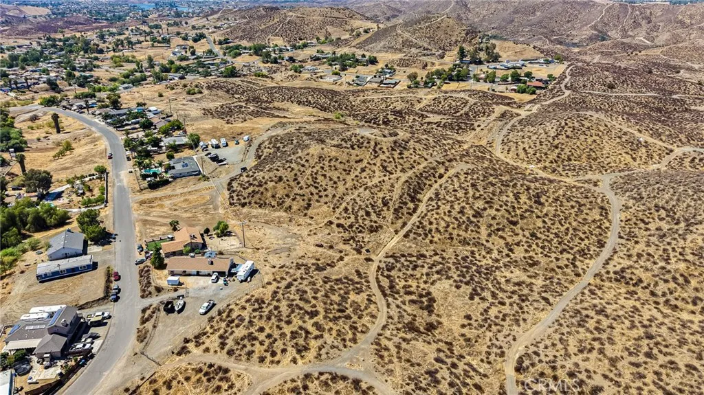 main property photo 12