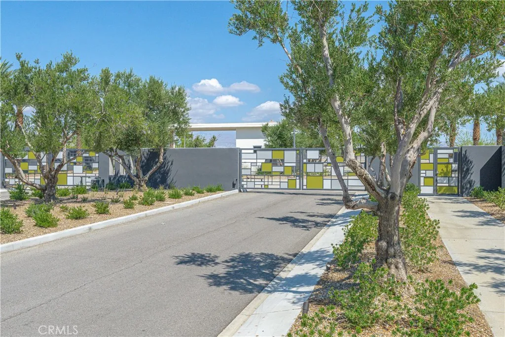 main property photo 50