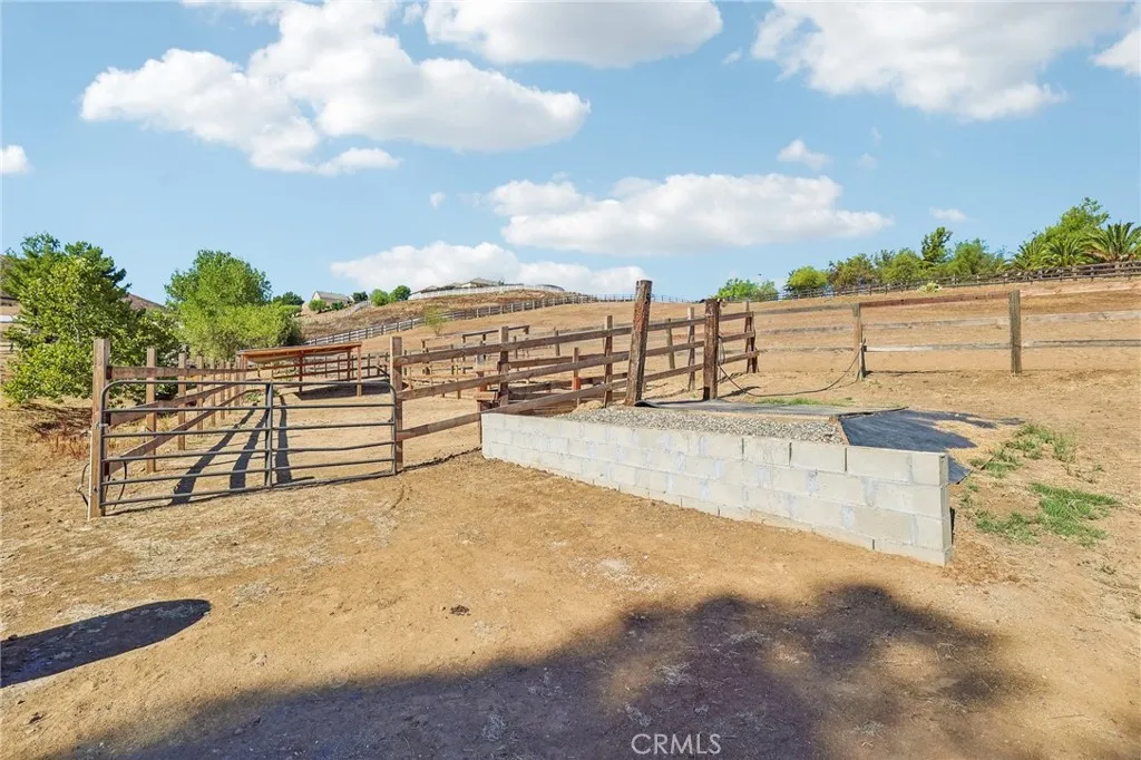 main property photo 23