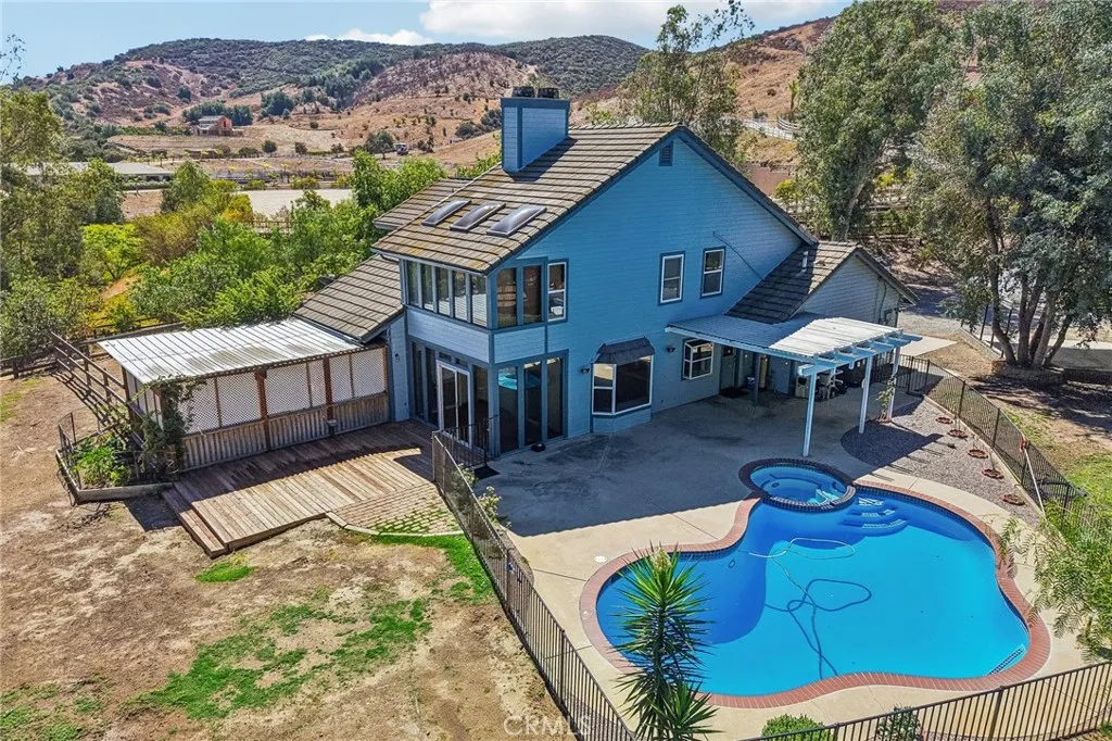 main property photo 29