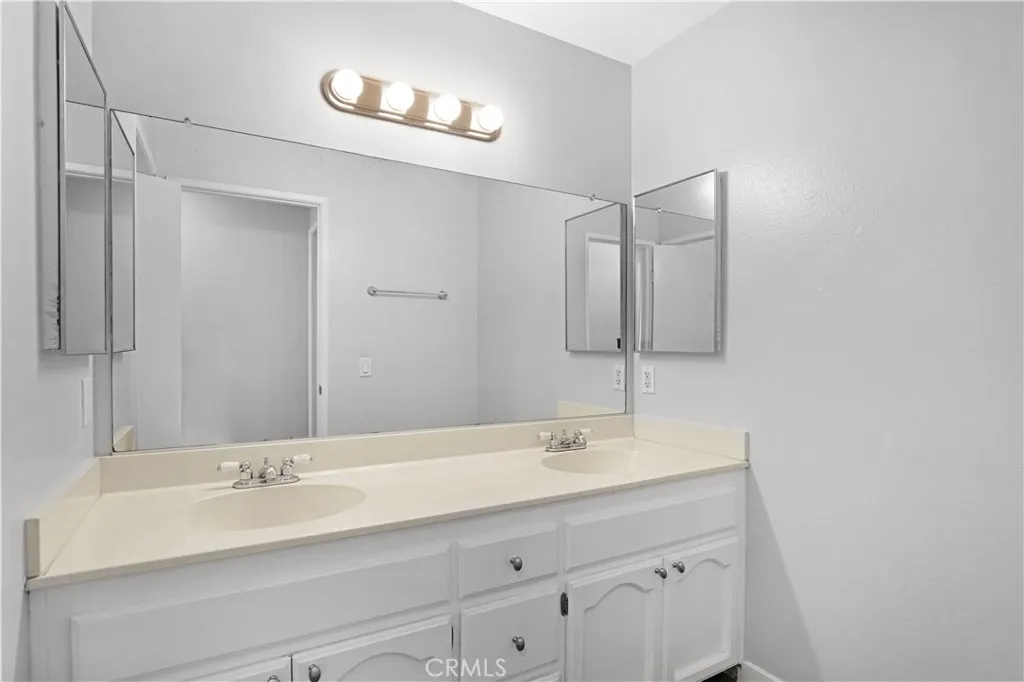 property viewer photo 21