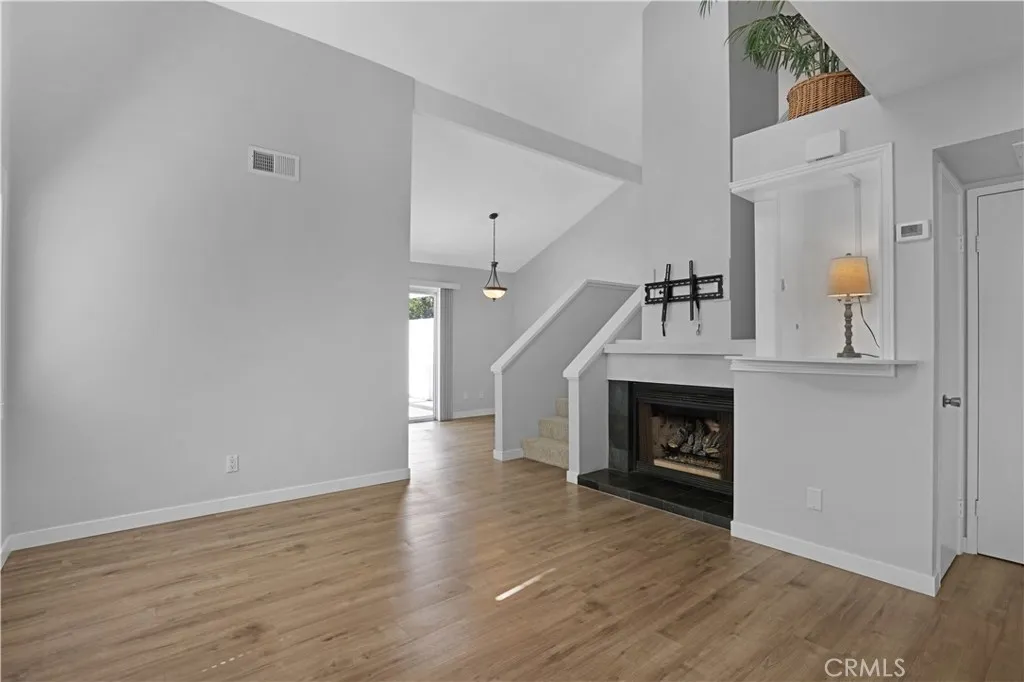 property viewer photo 4