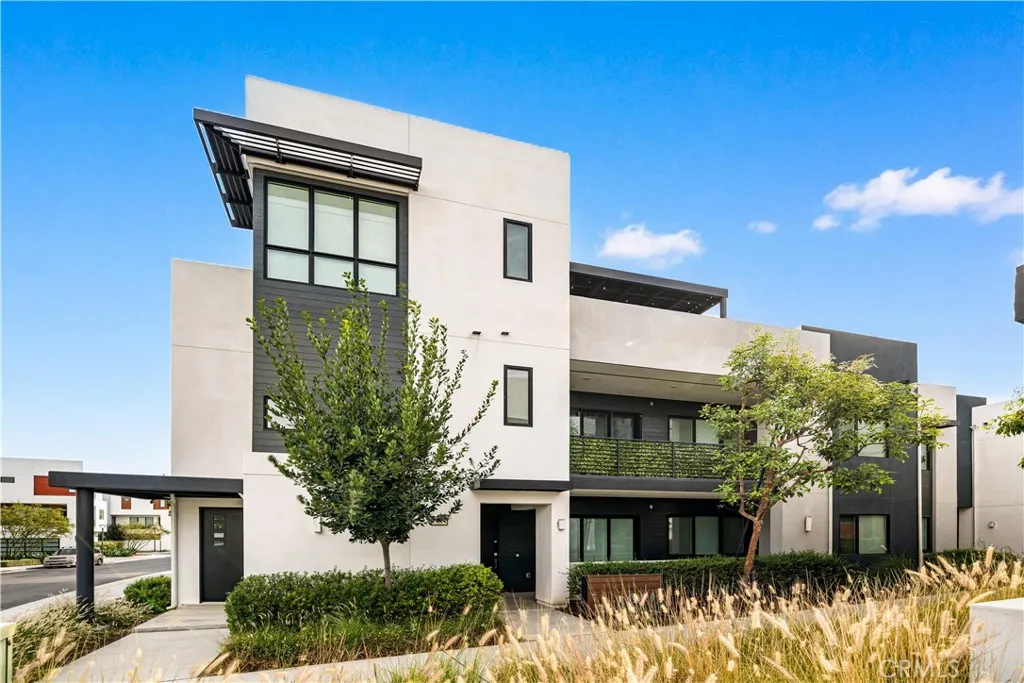 main property photo 74