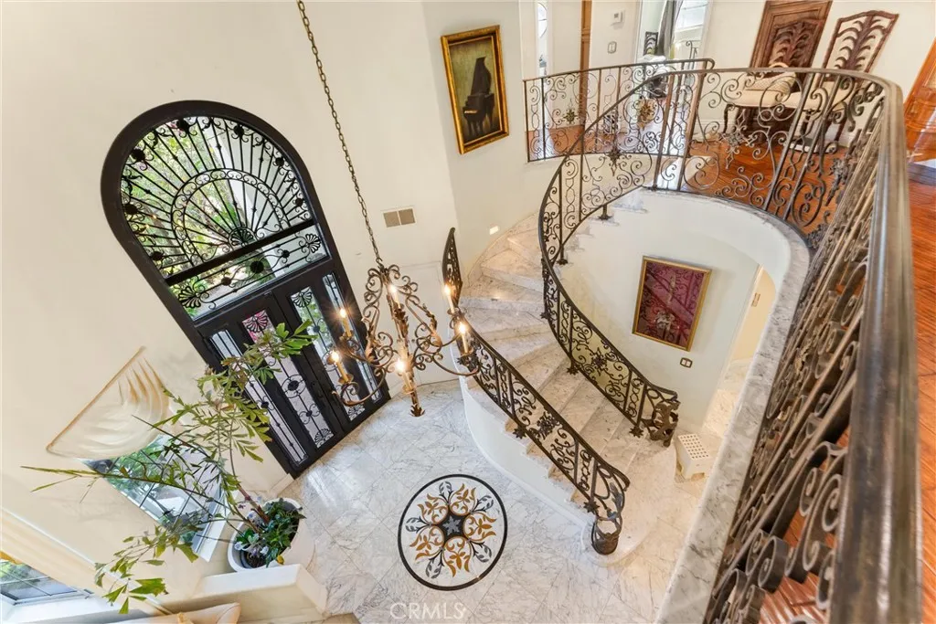 main property photo 24