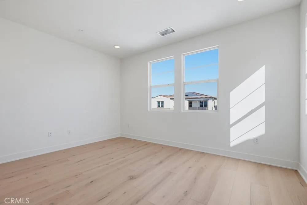 main property photo 67