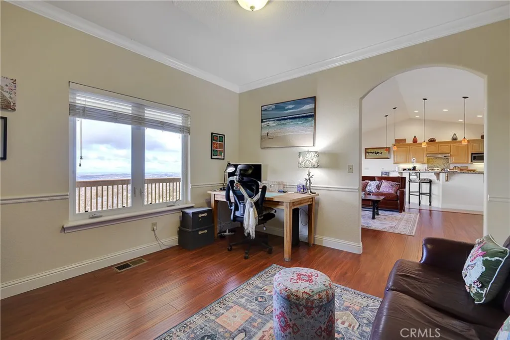 main property photo 25