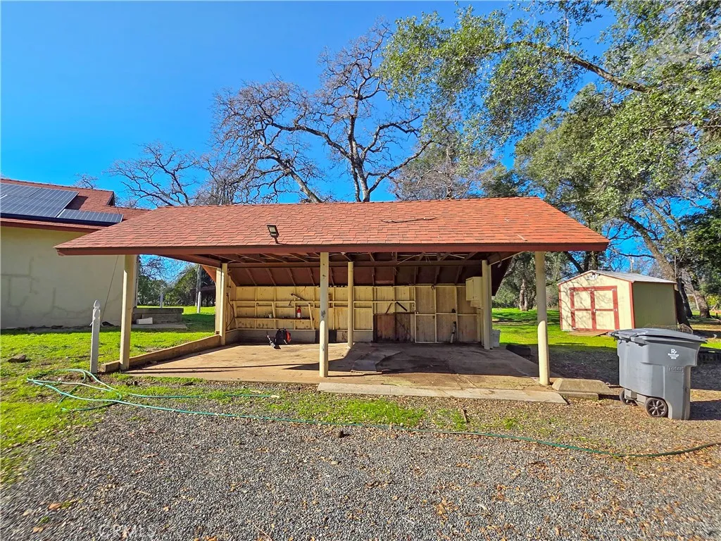 main property photo 6