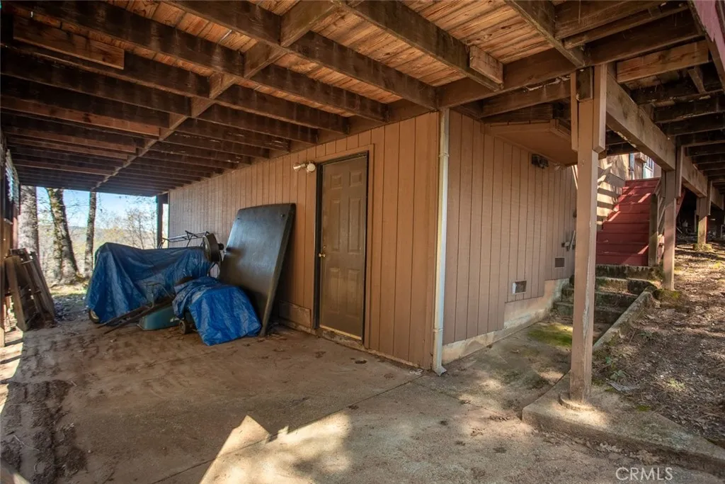 main property photo 40