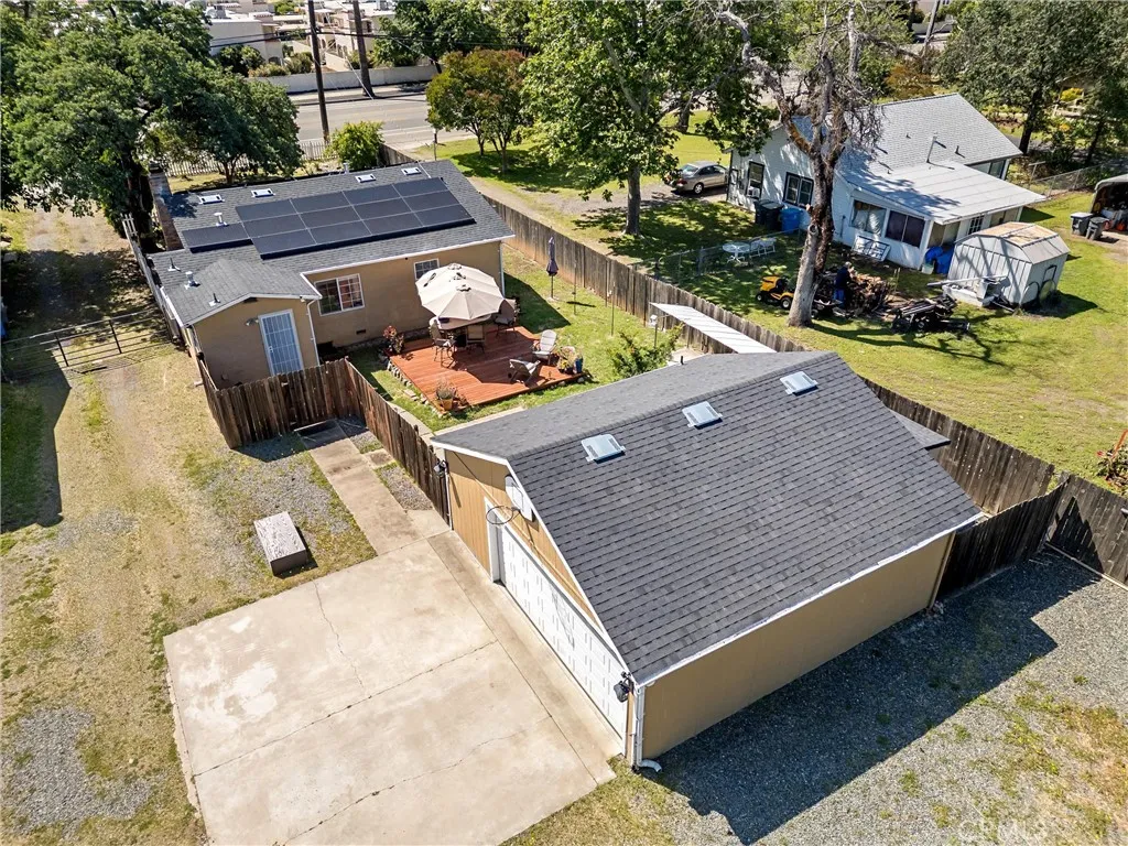 main property photo 30