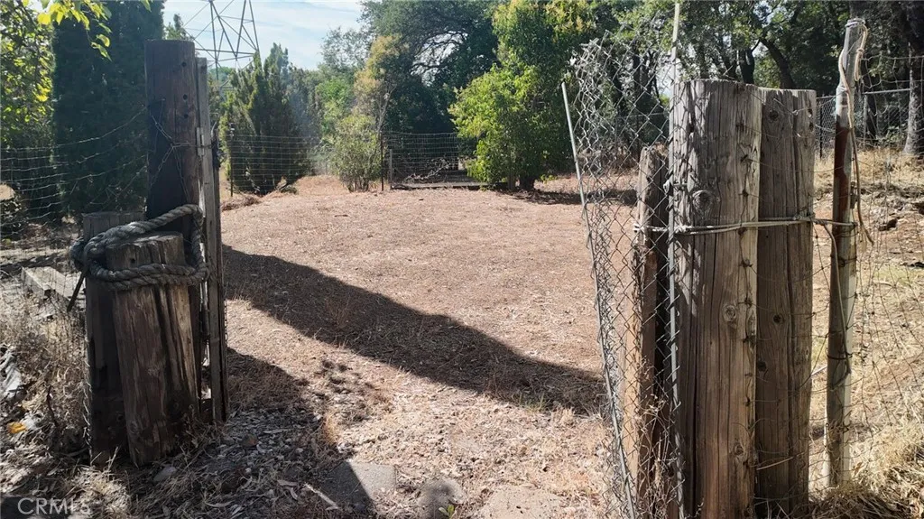 main property photo 33