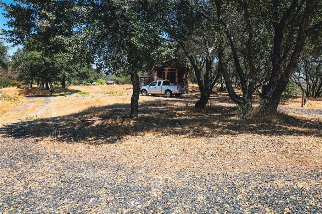 main property photo 40