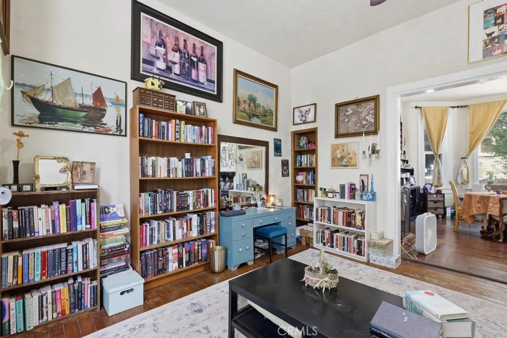 main property photo 14