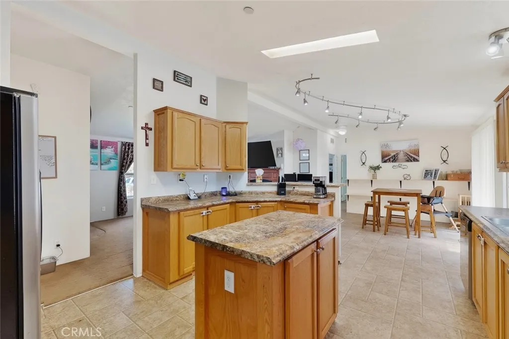 main property photo 15
