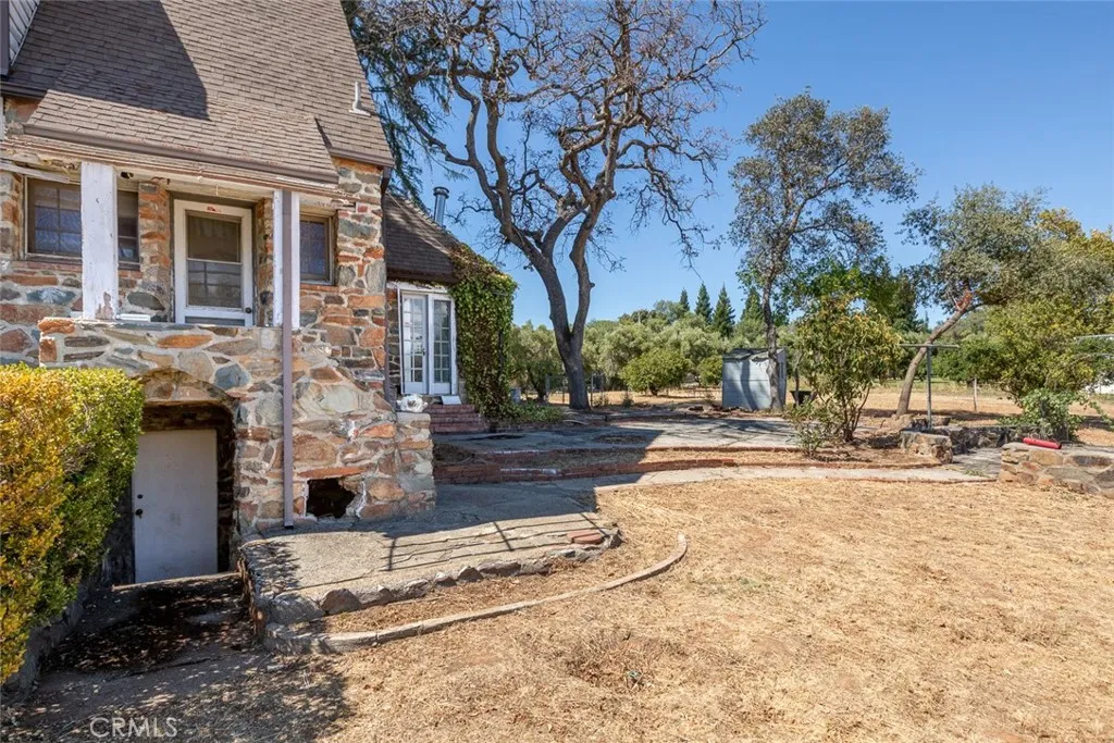 main property photo 43