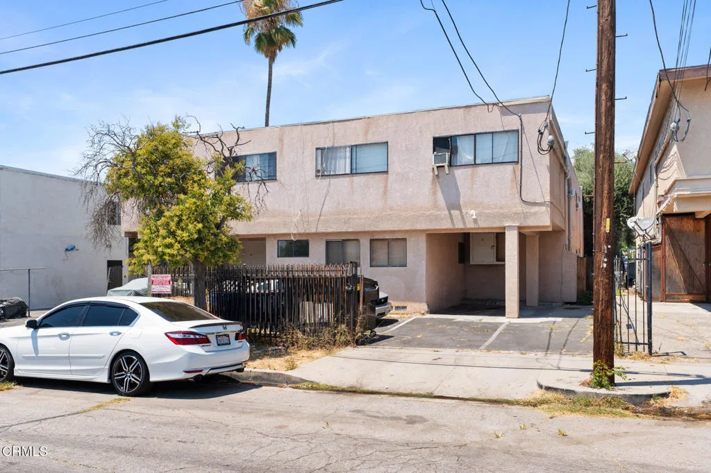 main property photo 16
