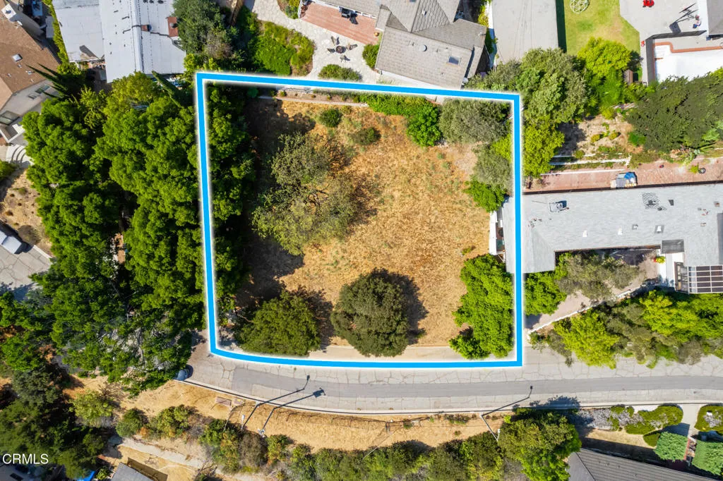 main property photo 9