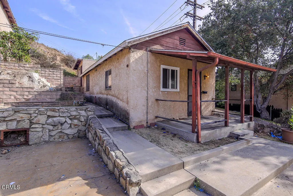 main property photo 19