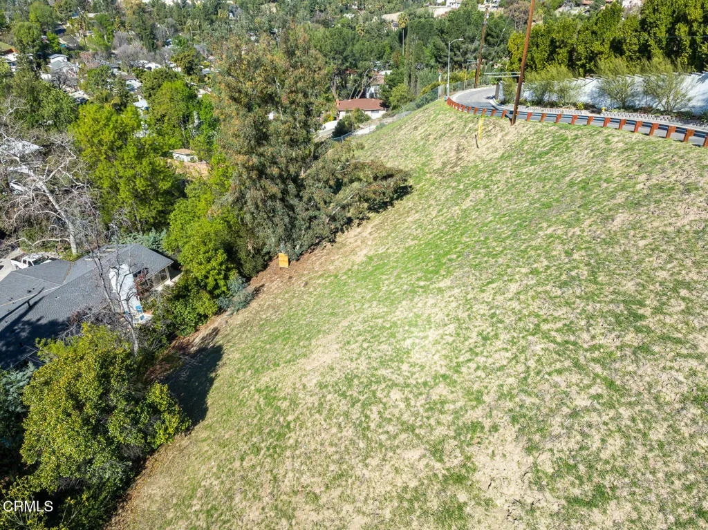 main property photo 28