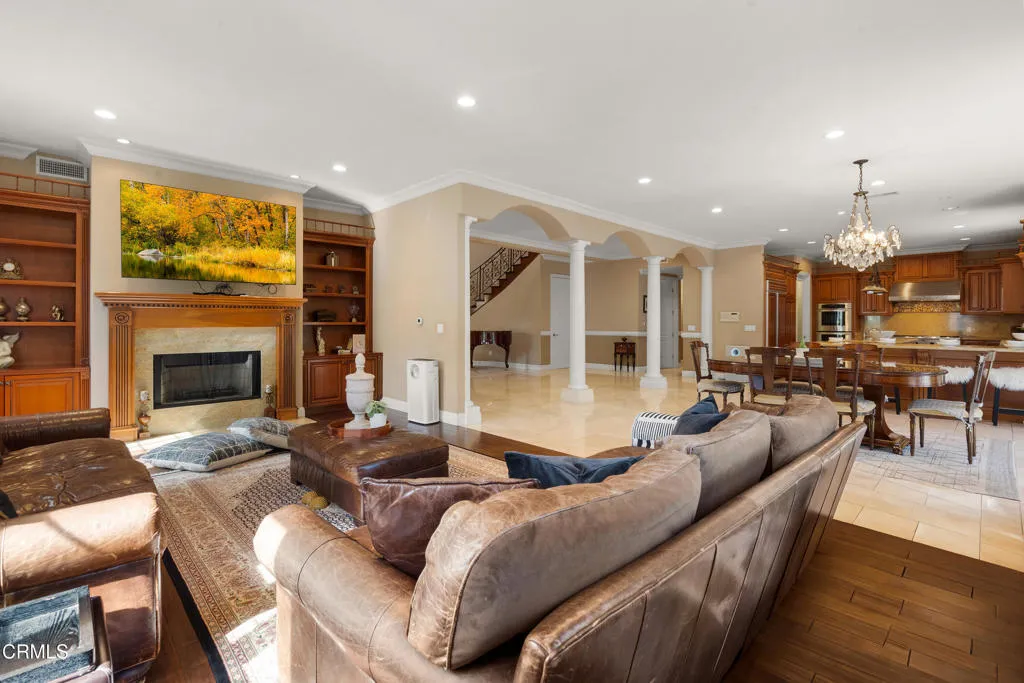 main property photo 13