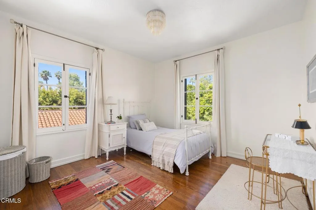 main property photo 25