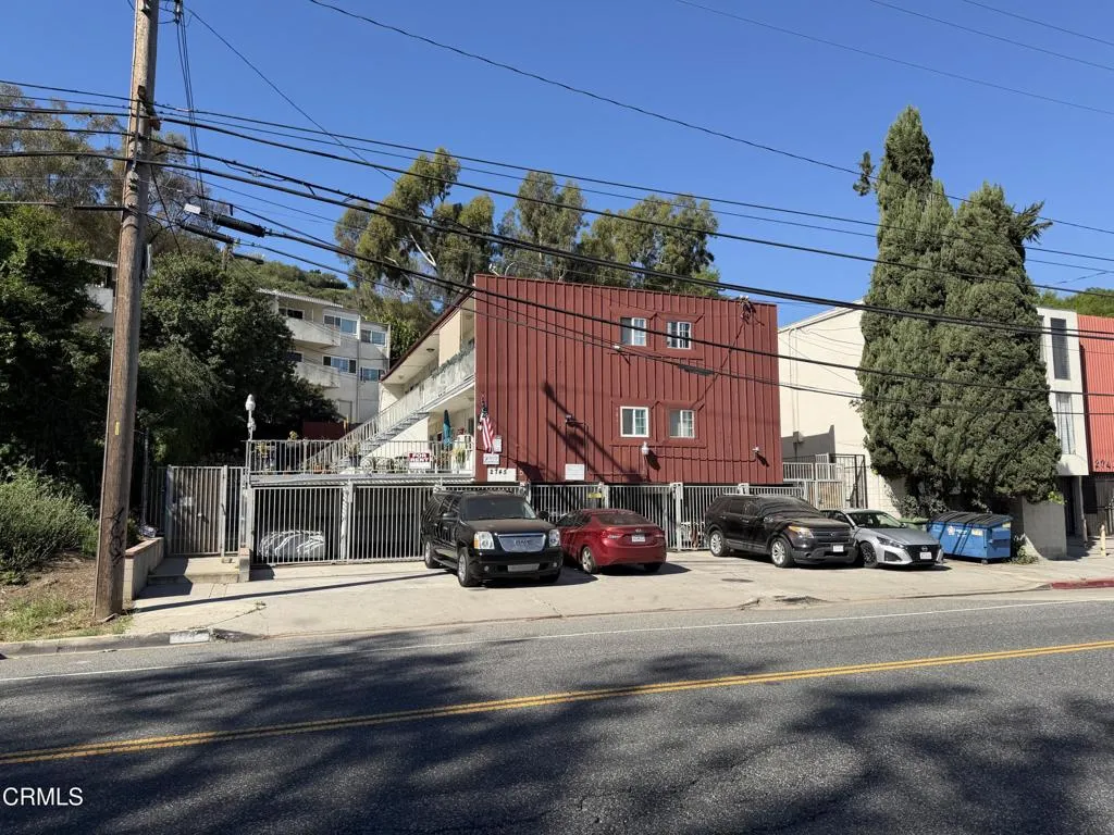 main property photo 1