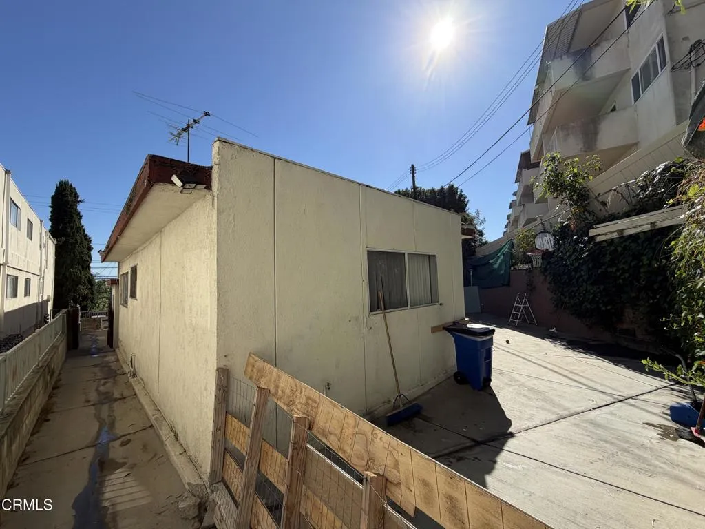 main property photo 12