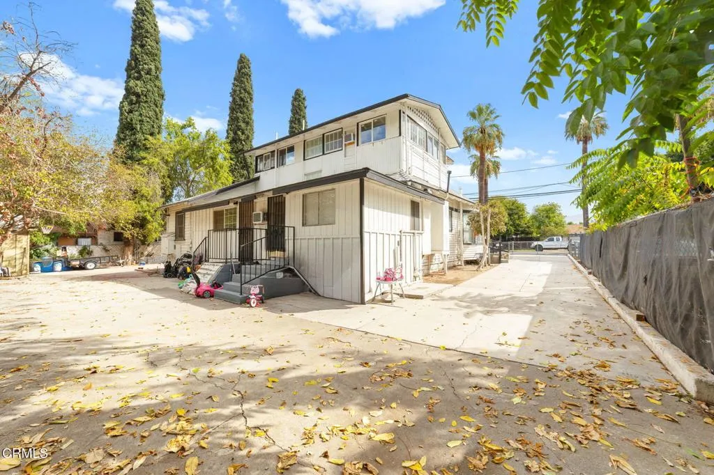 main property photo 23