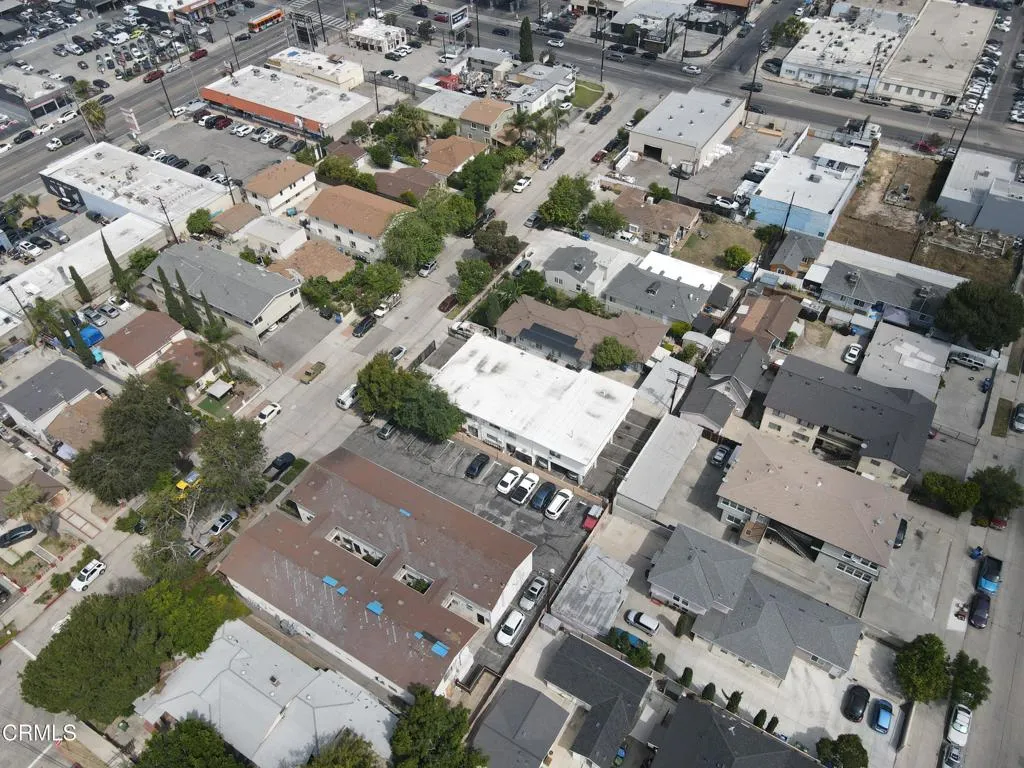 main property photo 11