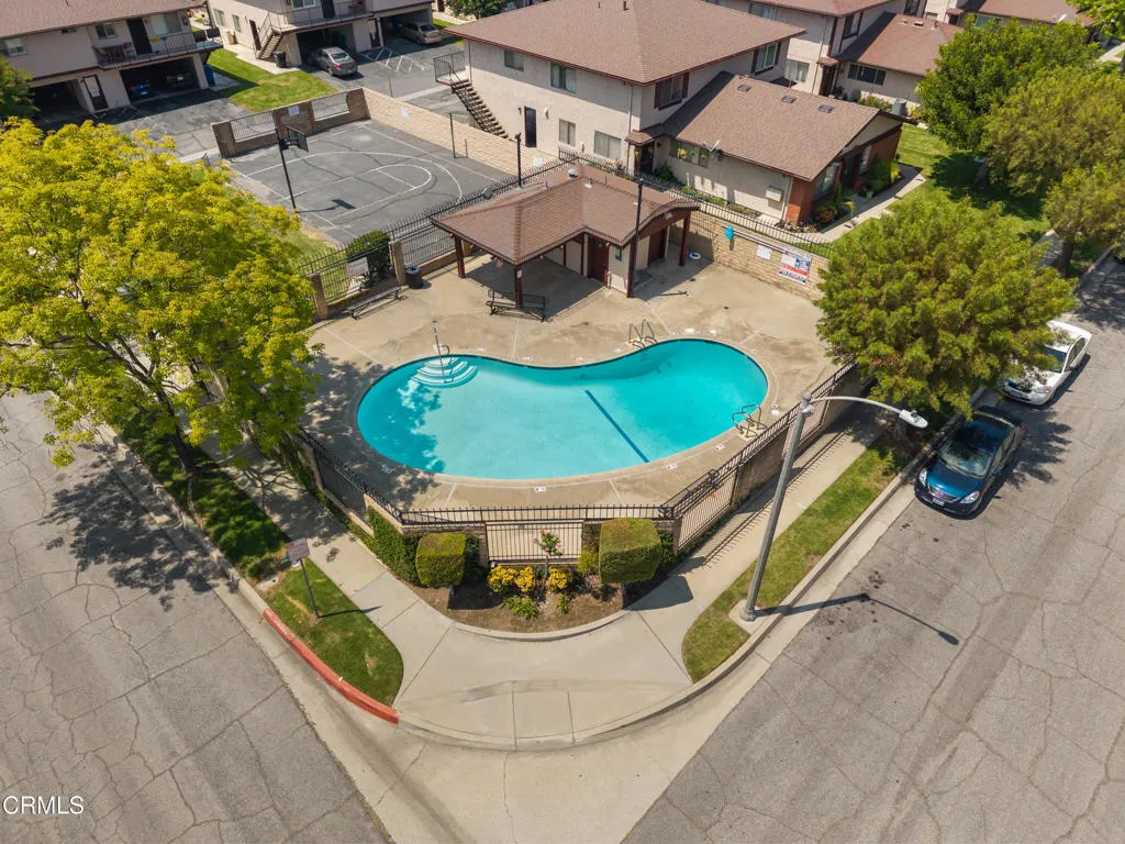 main property photo 16