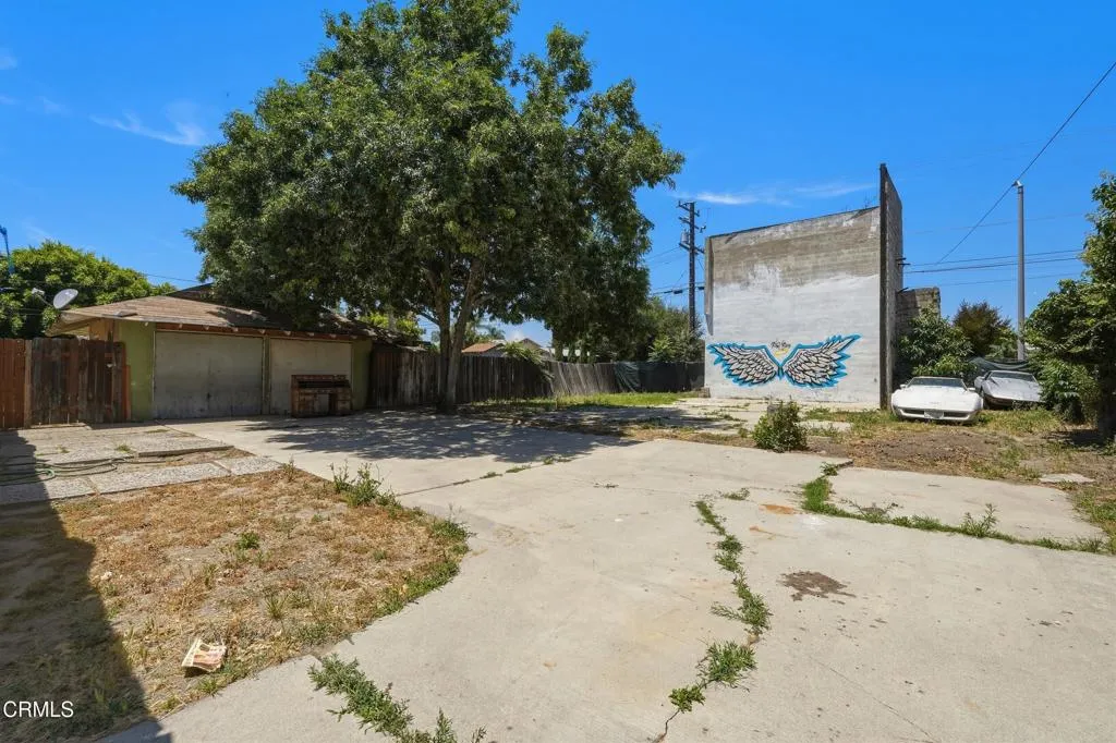 main property photo 7