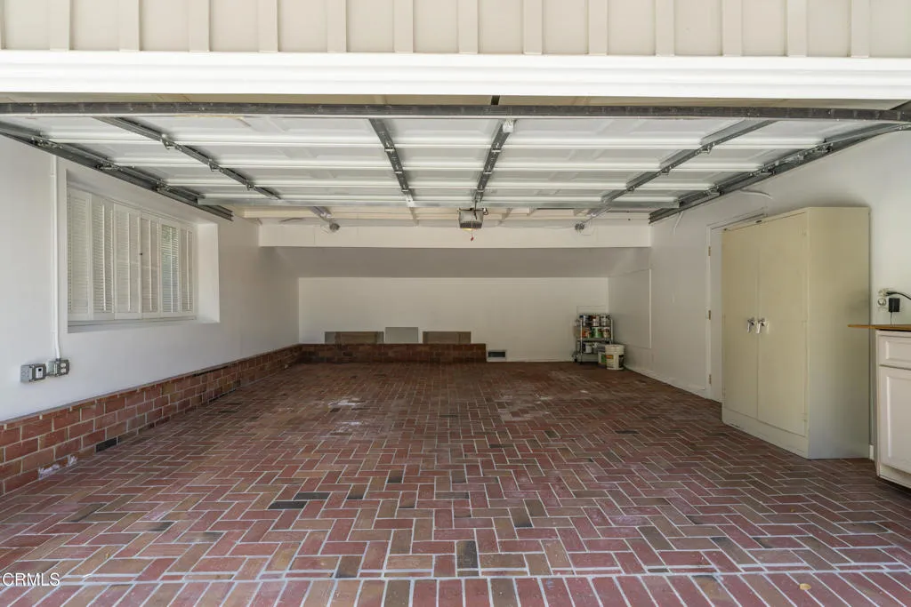 main property photo 59