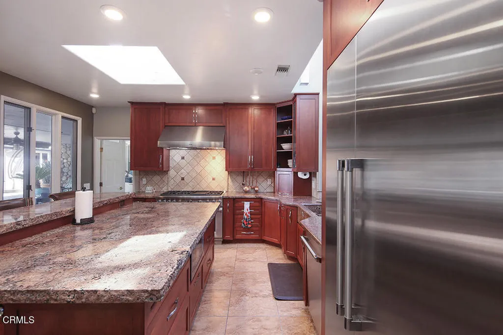 main property photo 15