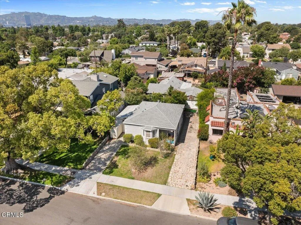 main property photo 29
