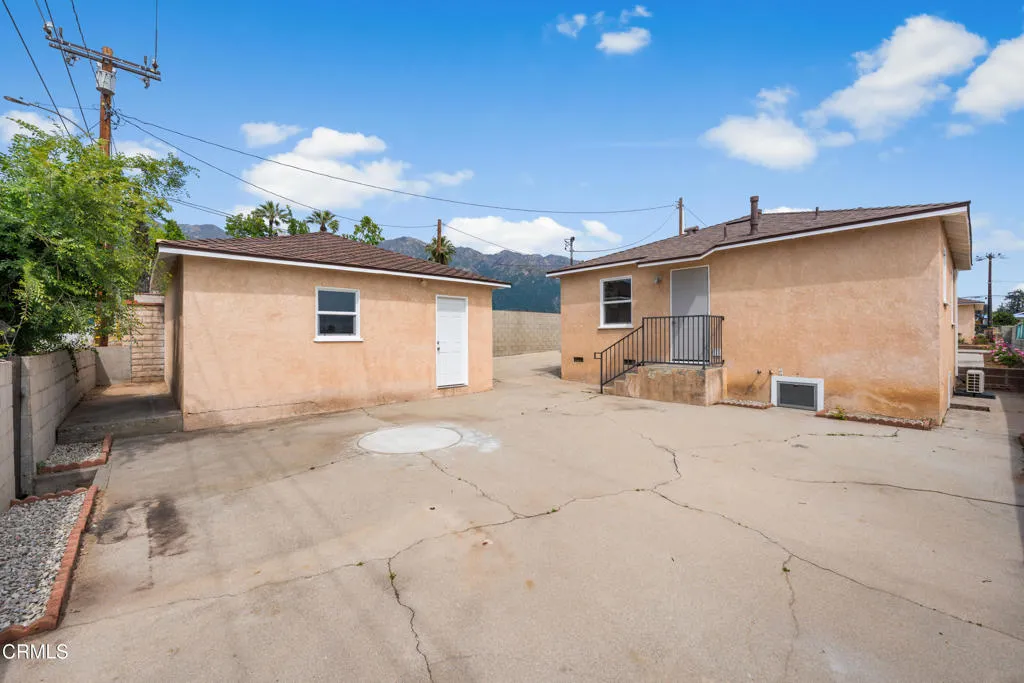 main property photo 25