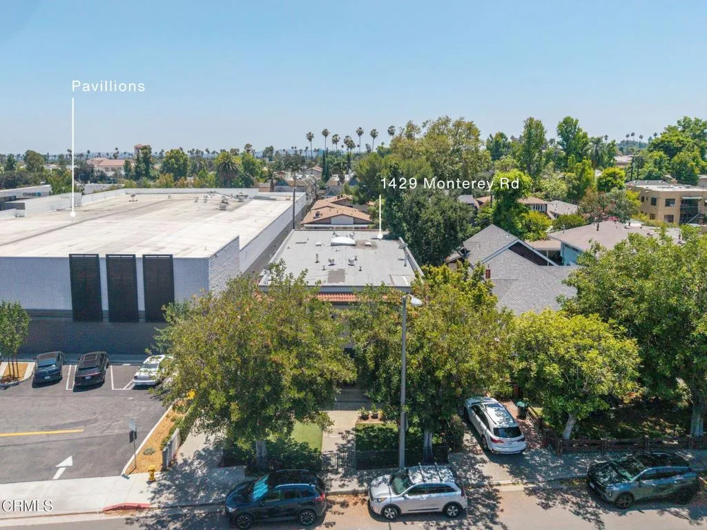main property photo 16