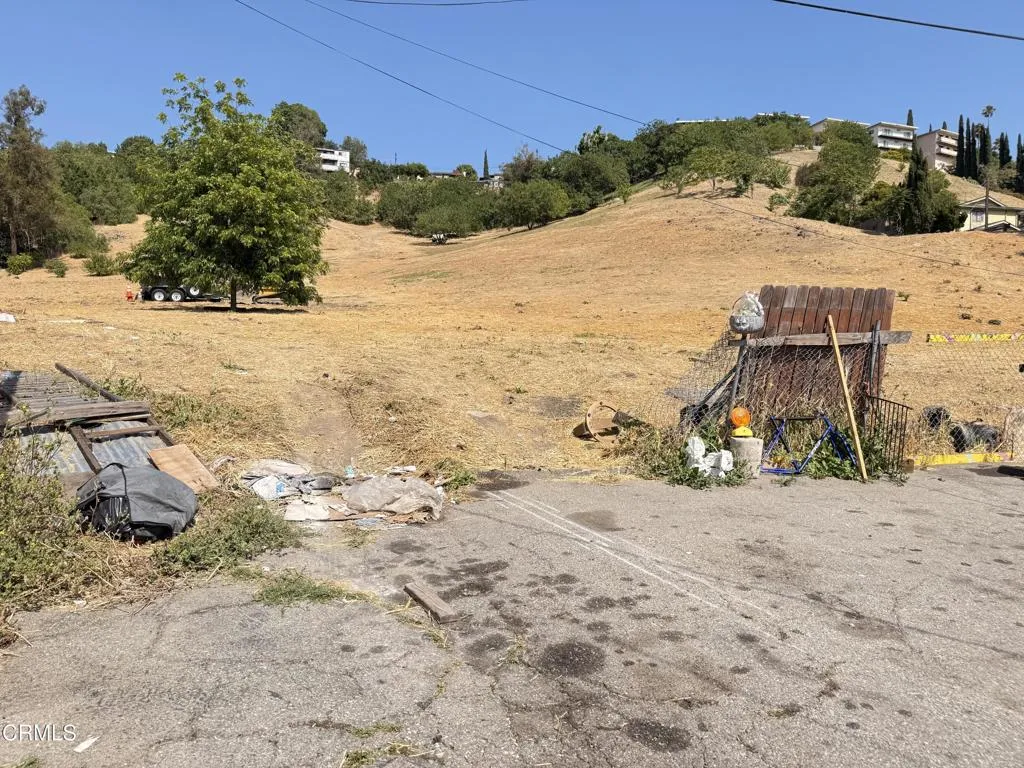 main property photo 17