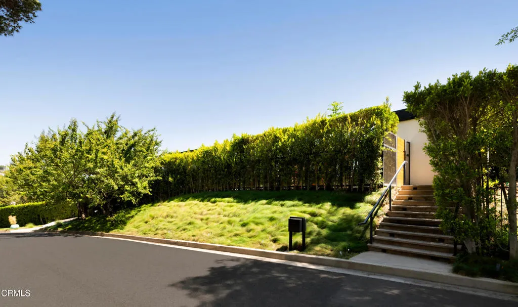 main property photo 38