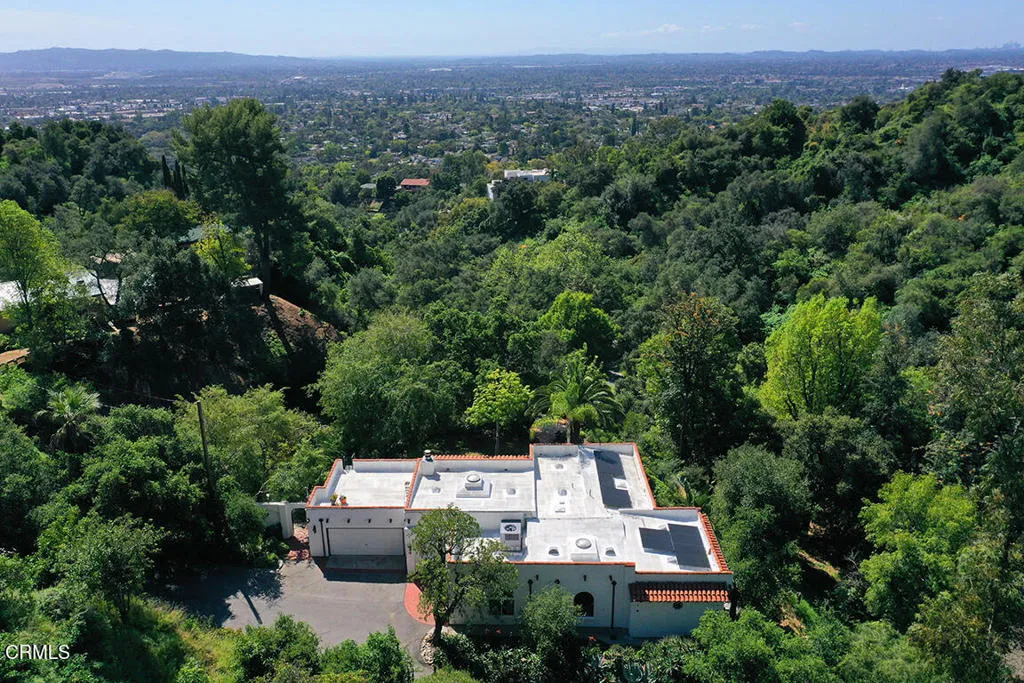 main property photo 47
