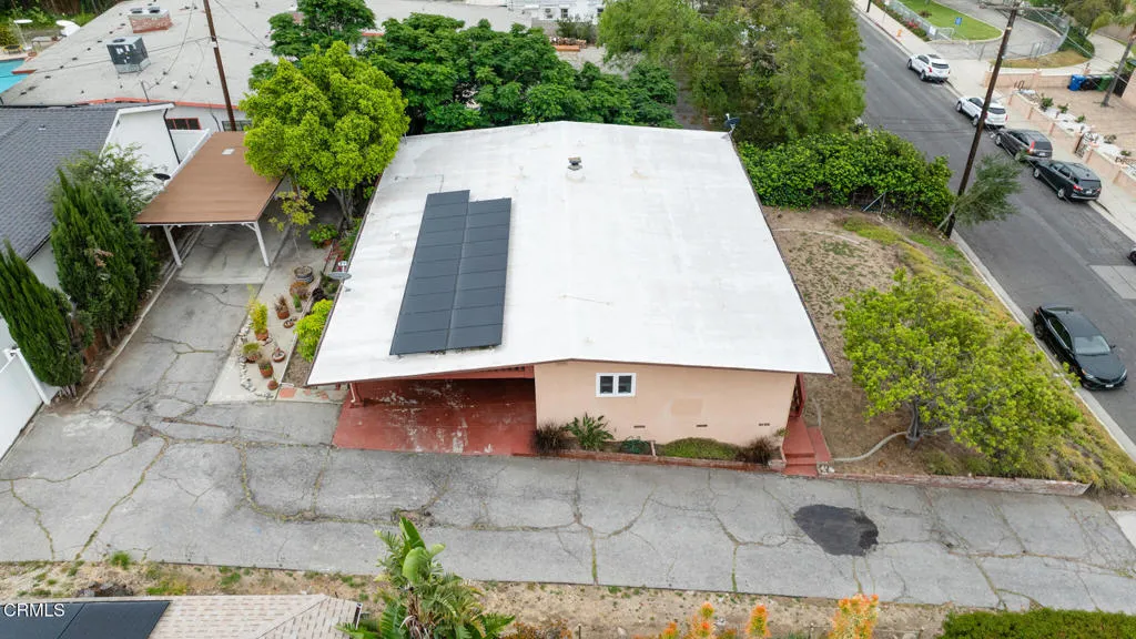 main property photo 36
