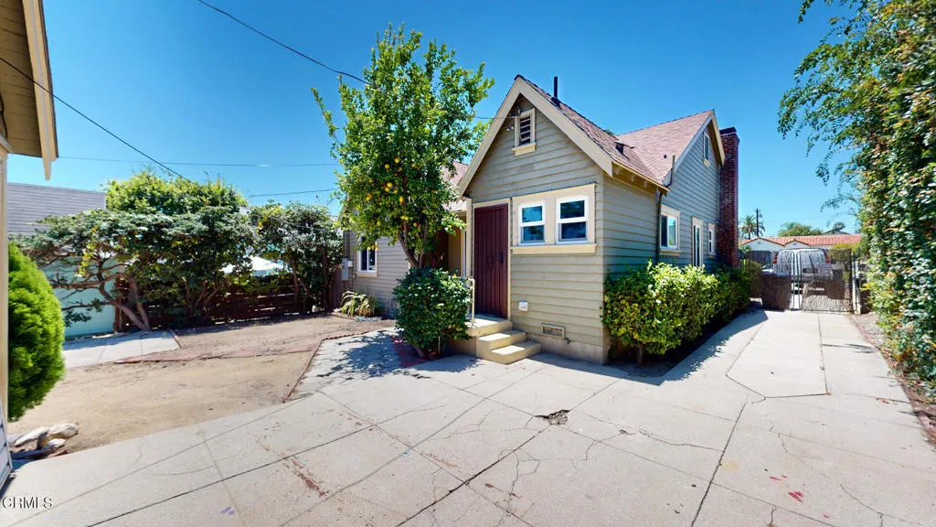 main property photo 31