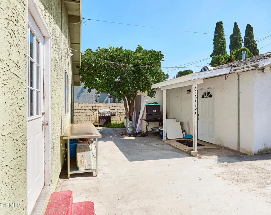 main property photo 28