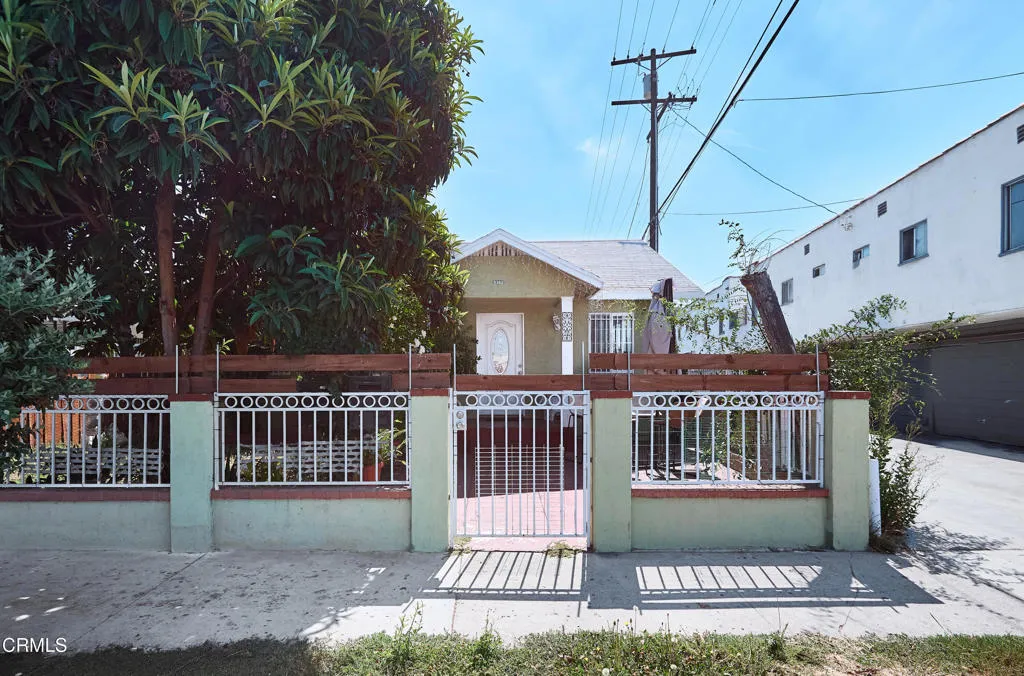 main property photo 30