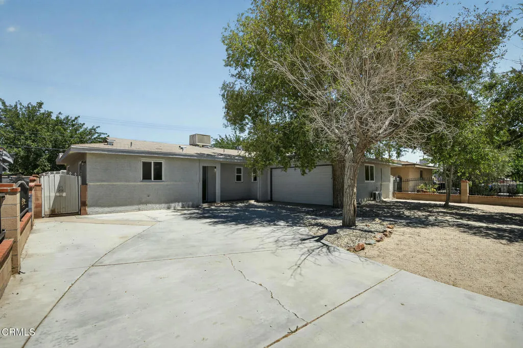 main property photo 4