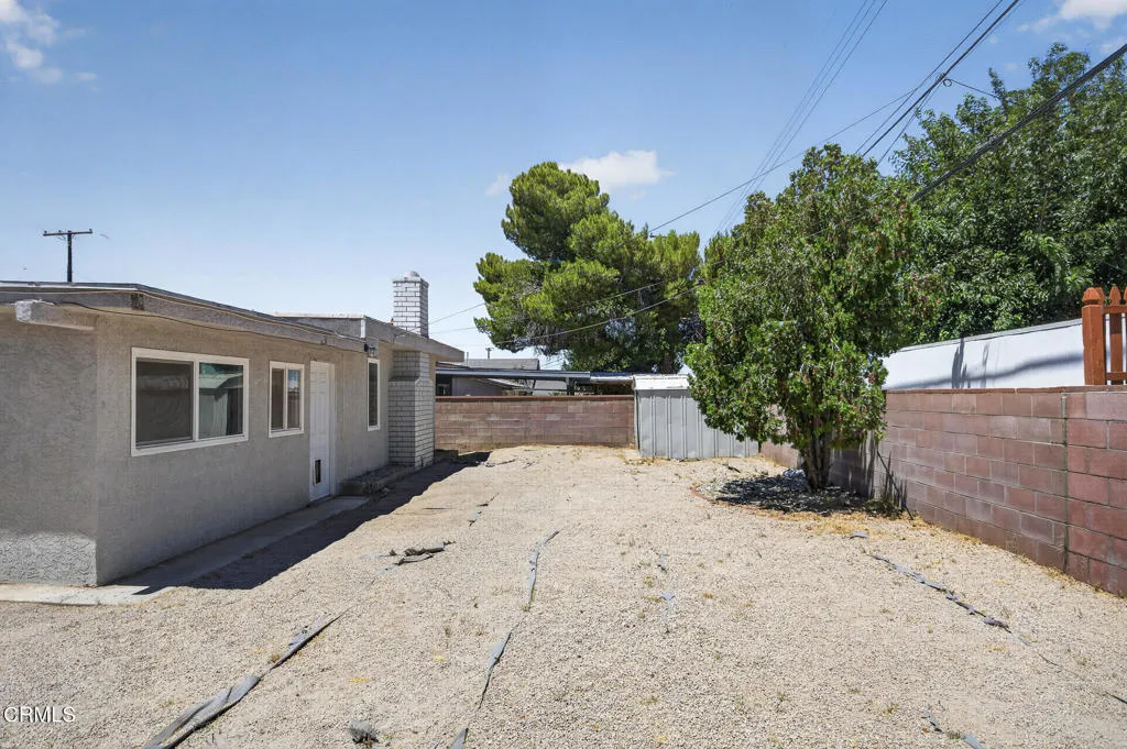 main property photo 40
