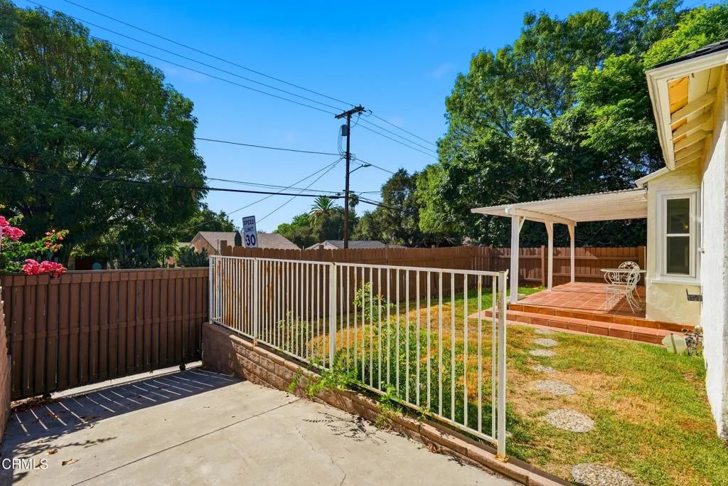 main property photo 30
