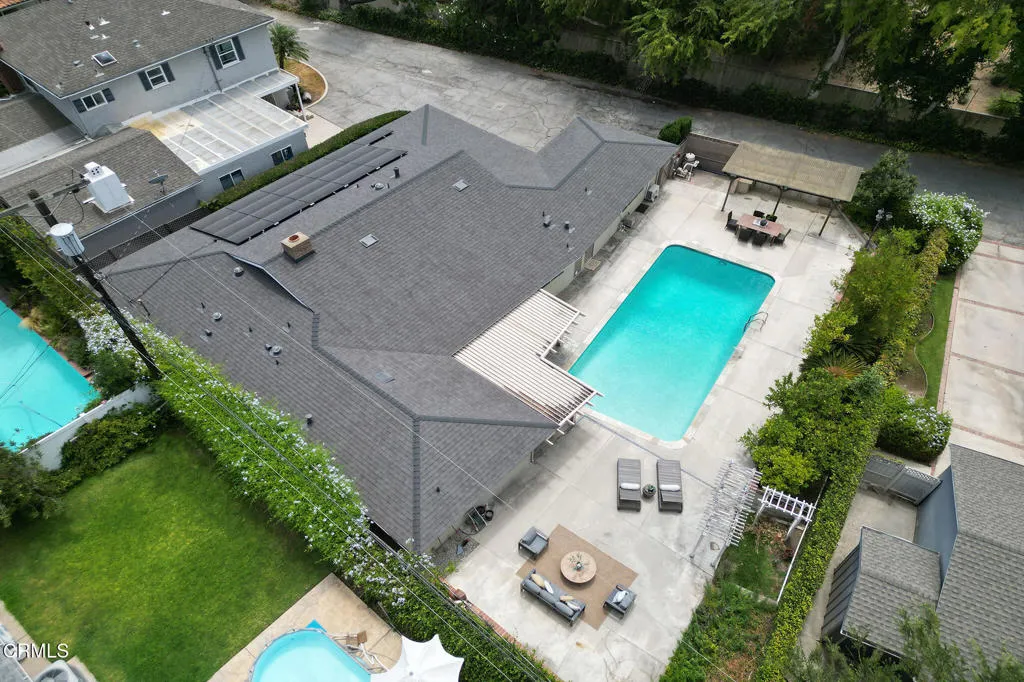 main property photo 49