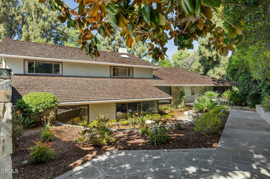 main property photo 0
