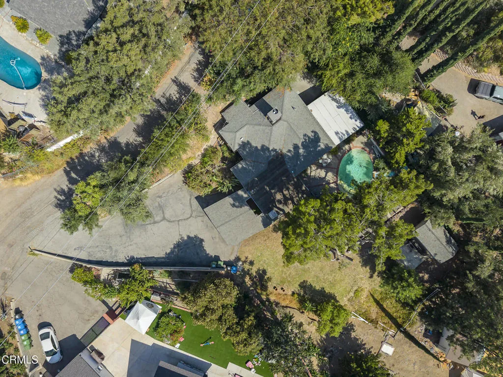 main property photo 40