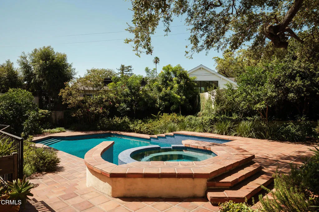 main property photo 49